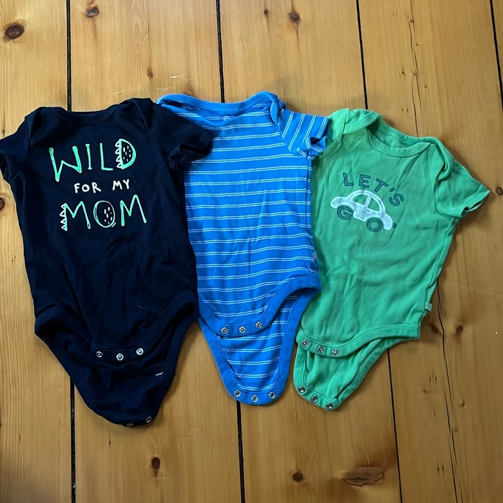 Set of three short sleeve baby gap onesies